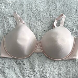 Sheer Quartz Vanity Fair Full Figure Underwire Smoothing Bra in 44DD